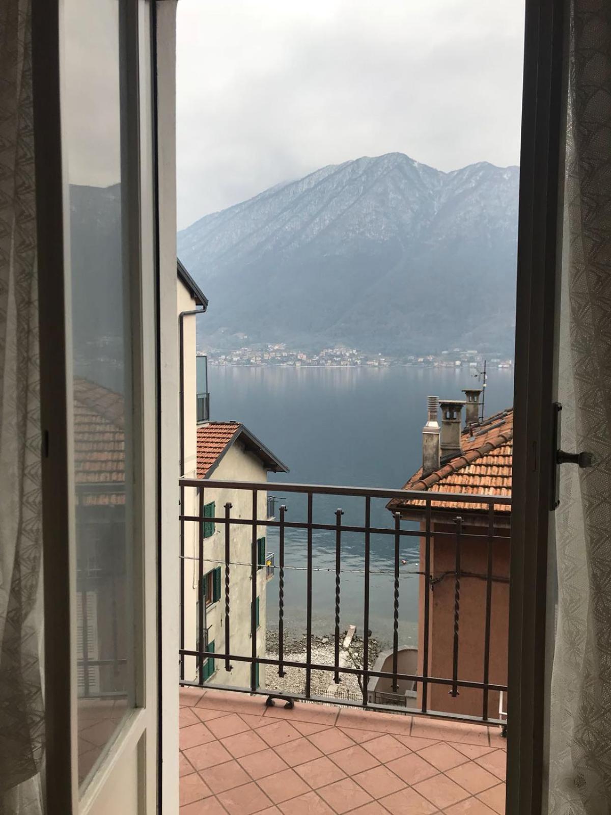 The Romantic Village House - Apartments With Lake View Colonno Экстерьер фото